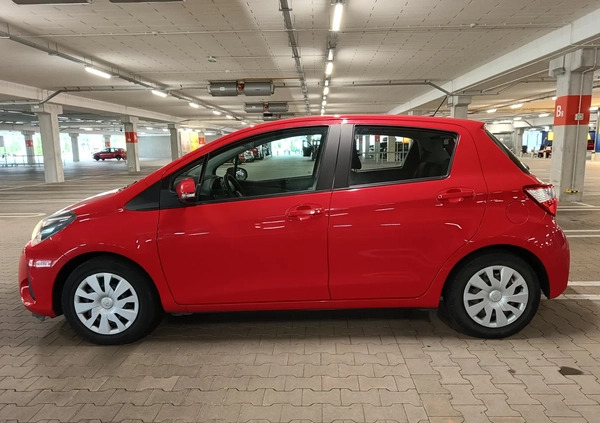 Toyota Yaris cena 32900 przebieg: 113000, rok produkcji 2017 z Szczecin małe 92